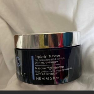 Monat hair mask